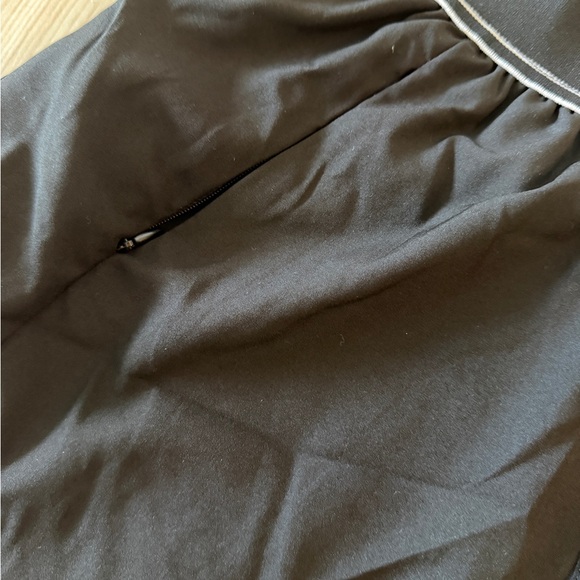 Alo Yoga Black Athletic Running Shorts | Size Small - Picture 3 of 5